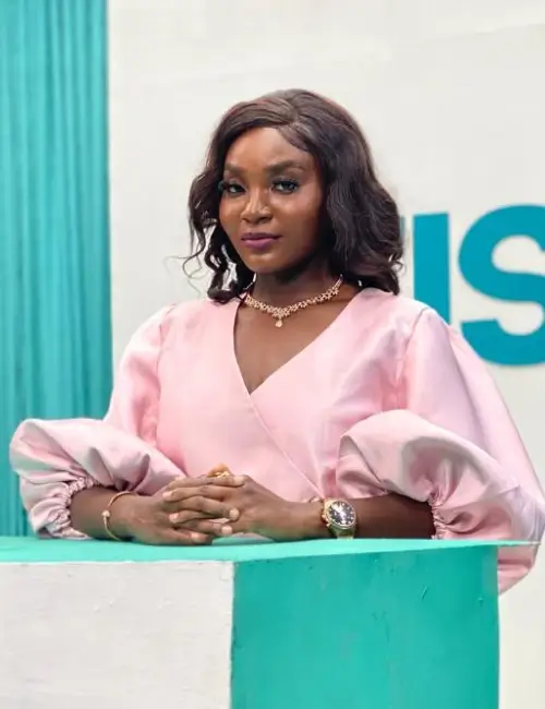 Tosin Akingba at Rise